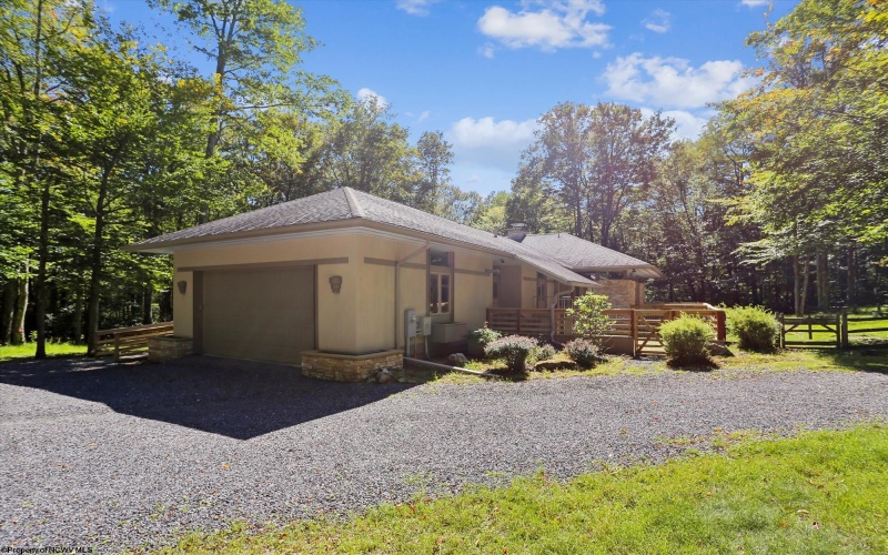 57 Sand Springs Drive, Davis, West Virginia 26260, 3 Bedrooms Bedrooms, 10 Rooms Rooms,3 BathroomsBathrooms,Single Family Detached,For Sale,Sand Springs,10161498