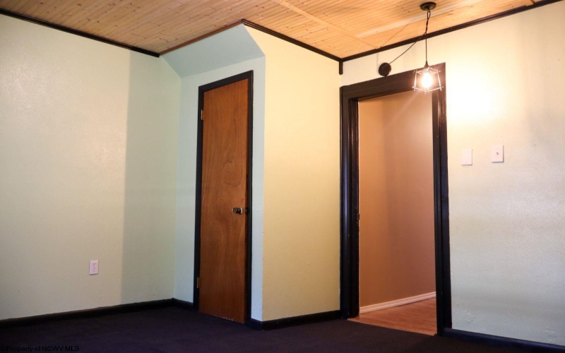 436 Walnut Street, Grafton, West Virginia 26354, 2 Bedrooms Bedrooms, 6 Rooms Rooms,1 BathroomBathrooms,Single Family Detached,For Sale,Walnut,10161486