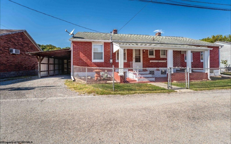 113 E Street, Clarksville, Pennsylvania 15322, 3 Bedrooms Bedrooms, 6 Rooms Rooms,1 BathroomBathrooms,Single Family Detached,For Sale,E,10161488