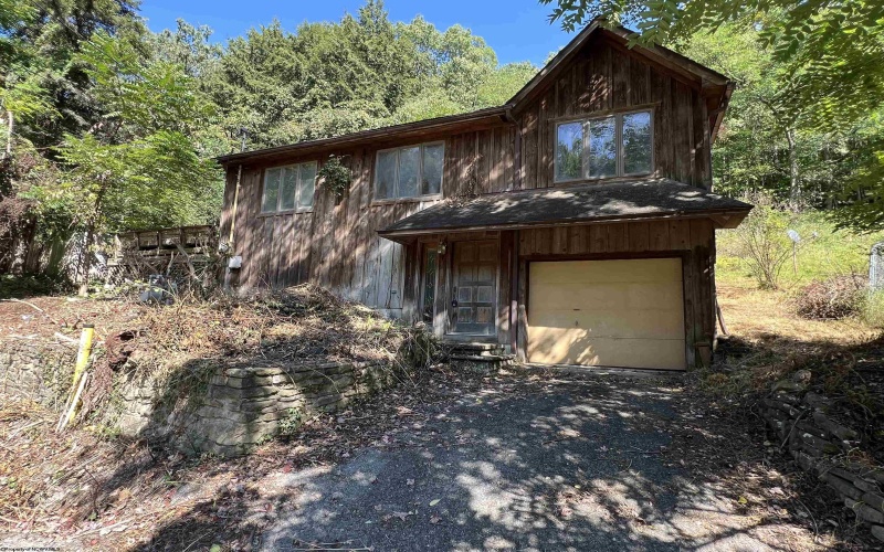 318 Harpertown Road, Elkins, West Virginia 26241, 2 Bedrooms Bedrooms, 8 Rooms Rooms,2 BathroomsBathrooms,Single Family Detached,For Sale,Harpertown,10161485