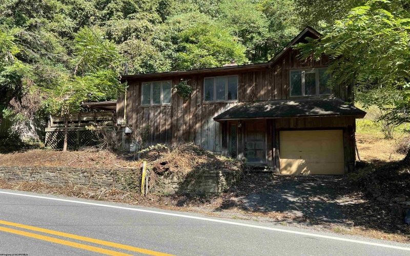 318 Harpertown Road, Elkins, West Virginia 26241, 2 Bedrooms Bedrooms, 8 Rooms Rooms,2 BathroomsBathrooms,Single Family Detached,For Sale,Harpertown,10161485