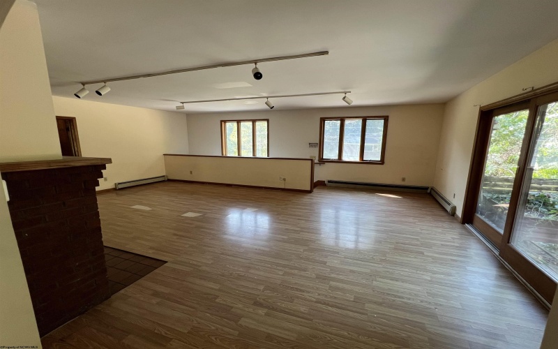 318 Harpertown Road, Elkins, West Virginia 26241, 2 Bedrooms Bedrooms, 8 Rooms Rooms,2 BathroomsBathrooms,Single Family Detached,For Sale,Harpertown,10161485