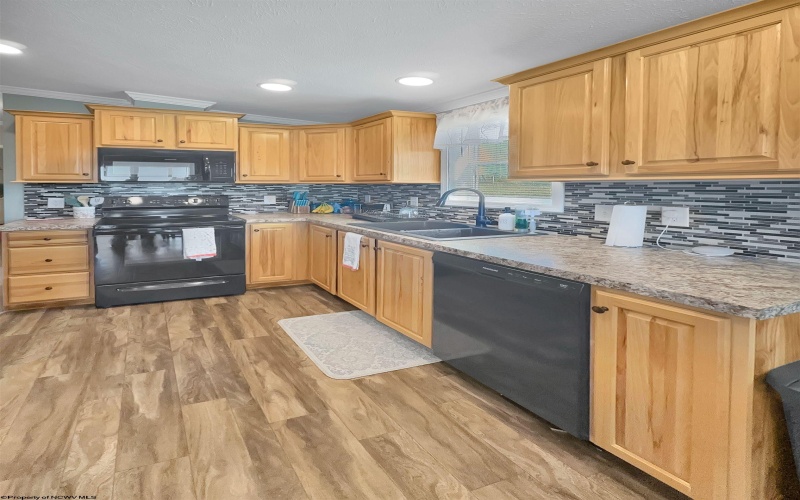 676 Remington Lane, Buckhannon, West Virginia 26201, 2 Bedrooms Bedrooms, 4 Rooms Rooms,2 BathroomsBathrooms,Single Family Detached,For Sale,Remington,10161489