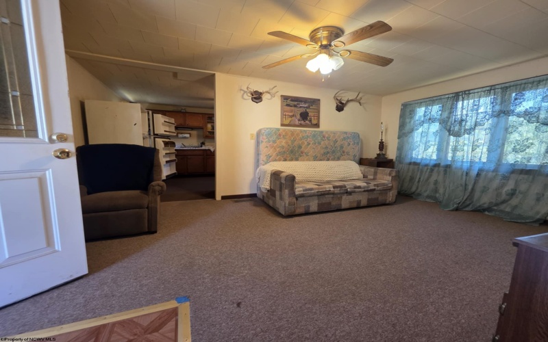 10 Center Street, Rowlesburg, West Virginia 26425, 1 Bedroom Bedrooms, 4 Rooms Rooms,1 BathroomBathrooms,Single Family Detached,For Sale,Center,10161510