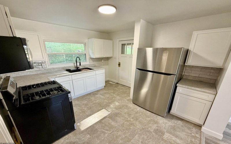 1523 Cabel Street, Fairmont, West Virginia 26554, 3 Bedrooms Bedrooms, 6 Rooms Rooms,1 BathroomBathrooms,Single Family Detached,For Sale,Cabel,10161526