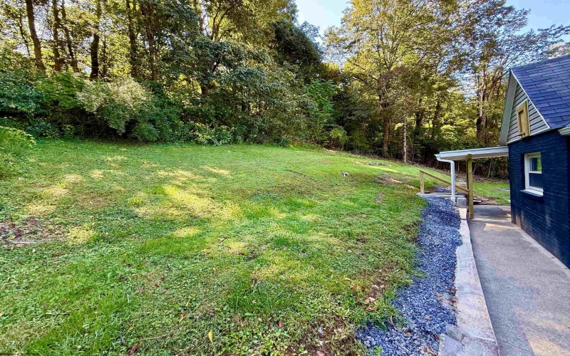 1523 Cabel Street, Fairmont, West Virginia 26554, 3 Bedrooms Bedrooms, 6 Rooms Rooms,1 BathroomBathrooms,Single Family Detached,For Sale,Cabel,10161526