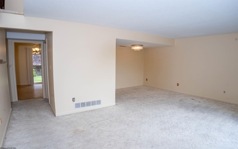 1230 Van Voorhis Road, Morgantown, West Virginia 26505, 3 Bedrooms Bedrooms, 6 Rooms Rooms,2 BathroomsBathrooms,Single Family Attached,For Sale,Van Voorhis,10161512