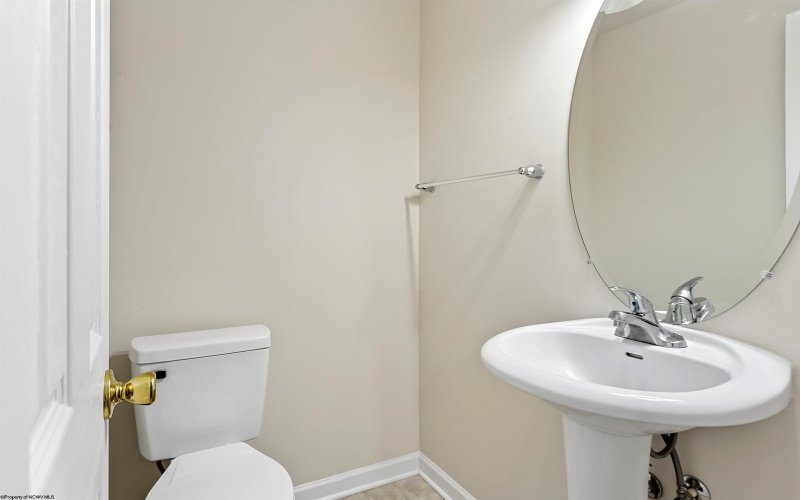 159 Birds Eye View Drive, Morgantown, West Virginia 26501, 3 Bedrooms Bedrooms, 9 Rooms Rooms,2 BathroomsBathrooms,Single Family Attached,For Sale,Birds Eye View,10161519