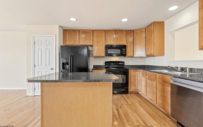 159 Birds Eye View Drive, Morgantown, West Virginia 26501, 3 Bedrooms Bedrooms, 9 Rooms Rooms,2 BathroomsBathrooms,Single Family Attached,For Sale,Birds Eye View,10161519