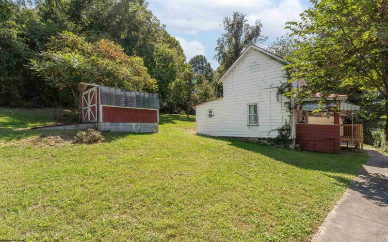205 Pixler Hill Road, Morgantown, West Virginia 26508, 2 Bedrooms Bedrooms, 5 Rooms Rooms,1 BathroomBathrooms,Single Family Detached,For Sale,Pixler Hill,10161525