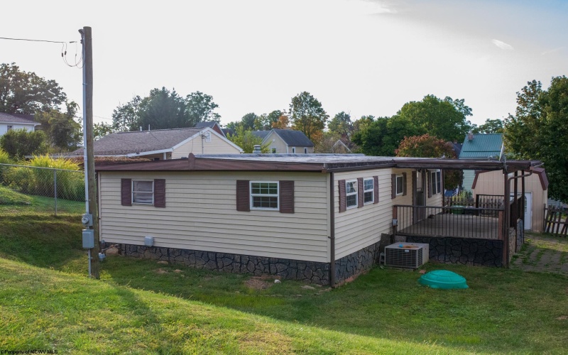 445 Center Street, Morgantown, West Virginia 26505, 3 Bedrooms Bedrooms, 5 Rooms Rooms,1 BathroomBathrooms,Single Family Detached,For Sale,Center,10161524