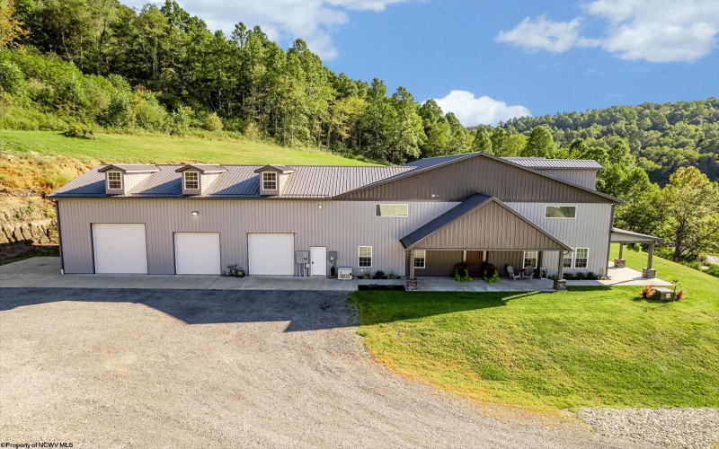 1208 Hagans Road, Maidsville, West Virginia 26541, 5 Bedrooms Bedrooms, 7 Rooms Rooms,5 BathroomsBathrooms,Single Family Detached,For Sale,Hagans,10161523