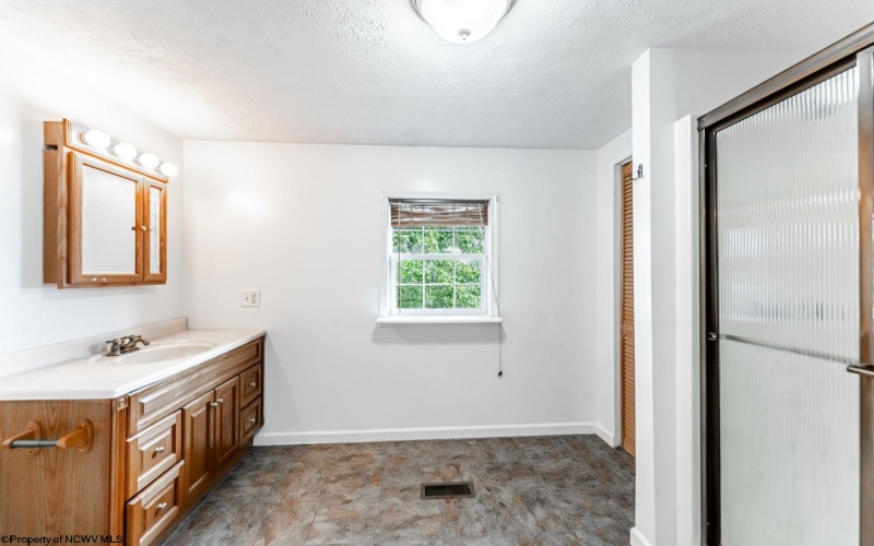 9 Main Street, Point Marion, Pennsylvania 15474, 4 Bedrooms Bedrooms, 6 Rooms Rooms,2 BathroomsBathrooms,Single Family Detached,For Sale,Main,10161521