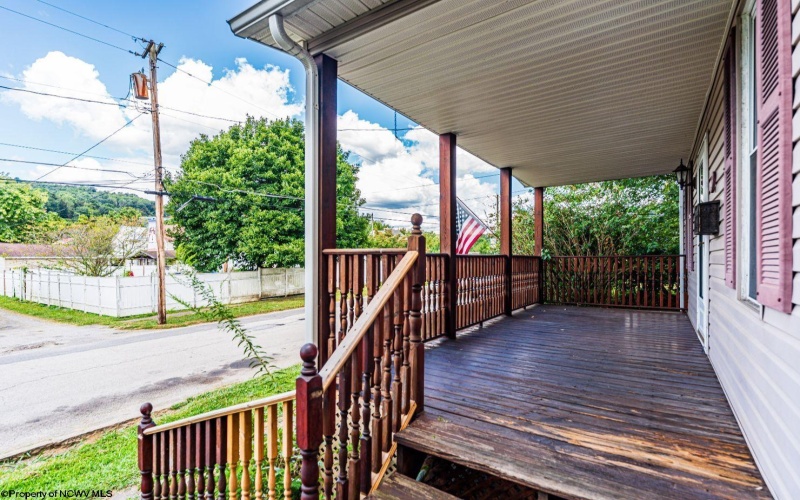 9 Main Street, Point Marion, Pennsylvania 15474, 4 Bedrooms Bedrooms, 6 Rooms Rooms,2 BathroomsBathrooms,Single Family Detached,For Sale,Main,10161521