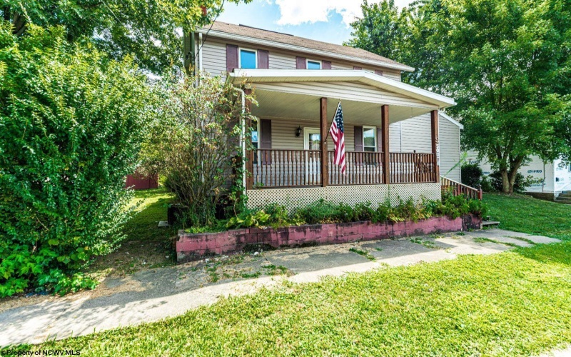 9 Main Street, Point Marion, Pennsylvania 15474, 4 Bedrooms Bedrooms, 6 Rooms Rooms,2 BathroomsBathrooms,Single Family Detached,For Sale,Main,10161521