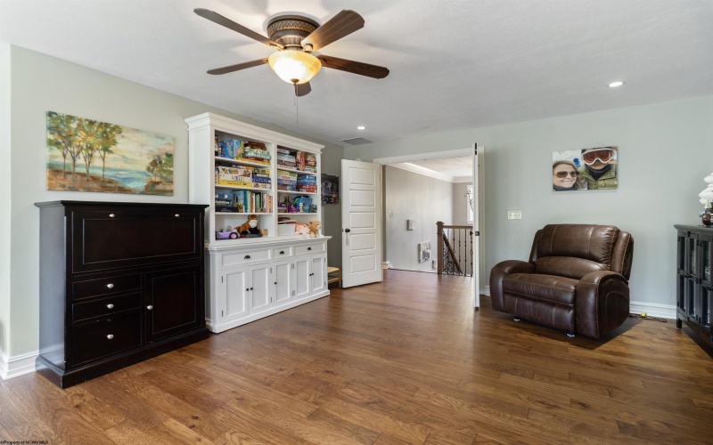 816 St. Francis Way, Bridgeport, West Virginia 26330, 5 Bedrooms Bedrooms, 11 Rooms Rooms,3 BathroomsBathrooms,Single Family Detached,For Sale,St. Francis,10161520