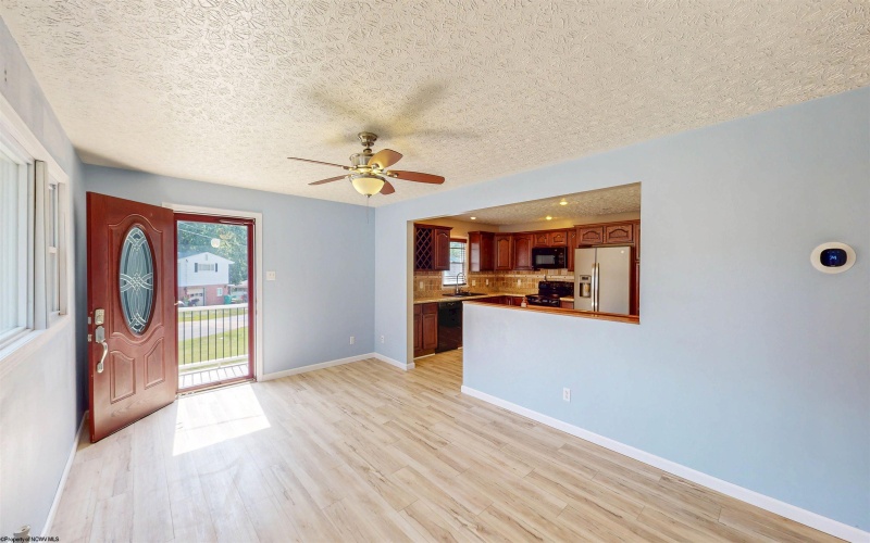501 Willow Lane, Bridgeport, West Virginia 26301, 3 Bedrooms Bedrooms, 6 Rooms Rooms,2 BathroomsBathrooms,Single Family Detached,For Sale,Willow,10161518