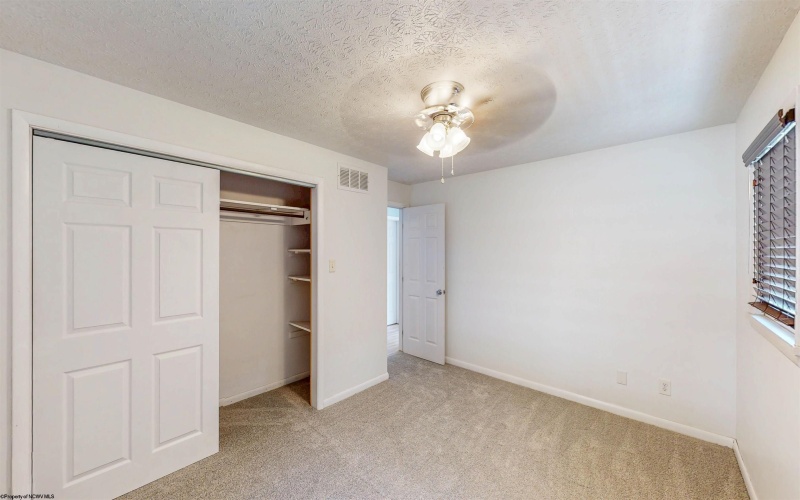 501 Willow Lane, Bridgeport, West Virginia 26301, 3 Bedrooms Bedrooms, 6 Rooms Rooms,2 BathroomsBathrooms,Single Family Detached,For Sale,Willow,10161518