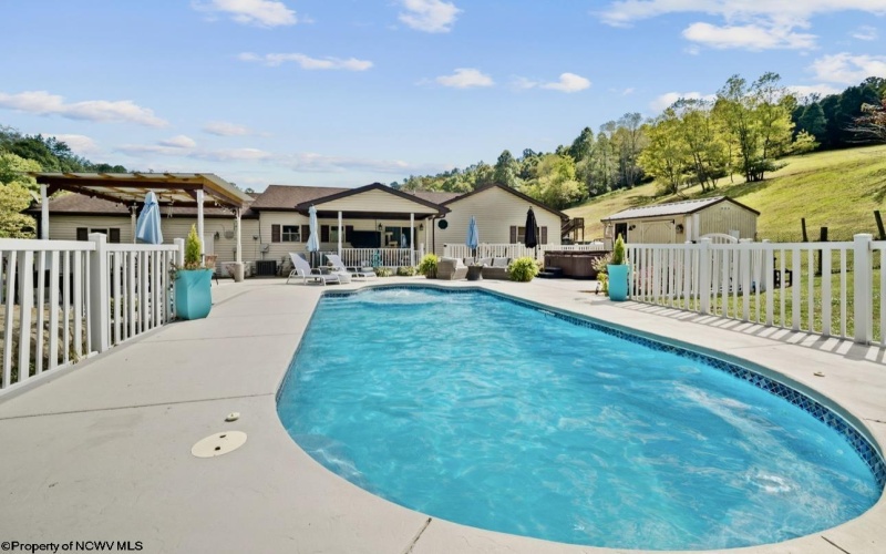 182 Beaver Lane, Fairmont, West Virginia 26554, 3 Bedrooms Bedrooms, 6 Rooms Rooms,2 BathroomsBathrooms,Single Family Detached,For Sale,Beaver,10161516