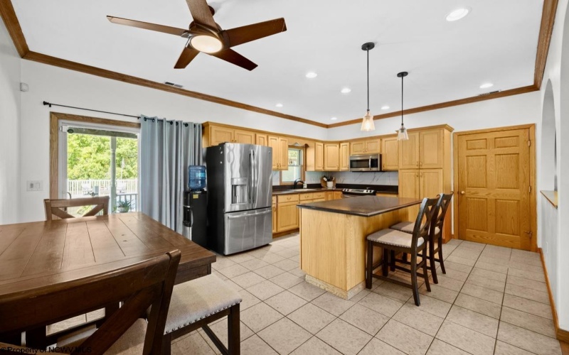 182 Beaver Lane, Fairmont, West Virginia 26554, 3 Bedrooms Bedrooms, 6 Rooms Rooms,2 BathroomsBathrooms,Single Family Detached,For Sale,Beaver,10161516