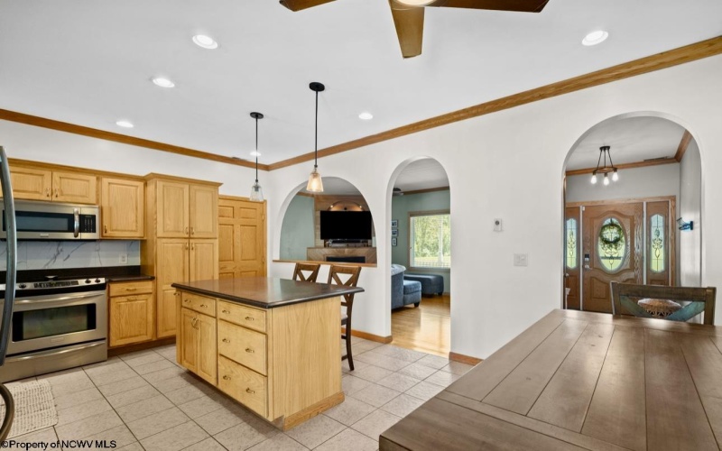 182 Beaver Lane, Fairmont, West Virginia 26554, 3 Bedrooms Bedrooms, 6 Rooms Rooms,2 BathroomsBathrooms,Single Family Detached,For Sale,Beaver,10161516