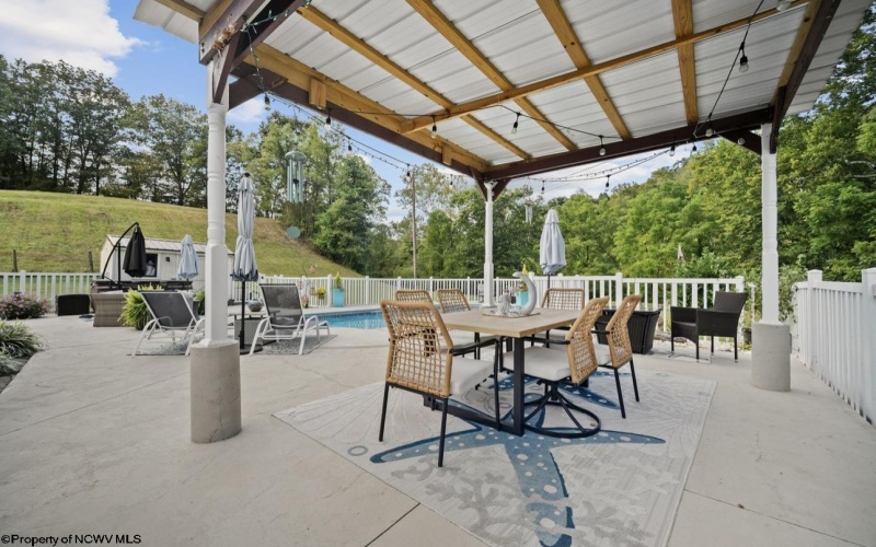 182 Beaver Lane, Fairmont, West Virginia 26554, 3 Bedrooms Bedrooms, 6 Rooms Rooms,2 BathroomsBathrooms,Single Family Detached,For Sale,Beaver,10161516