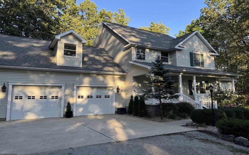 328 Wildwood Drive, Horner, West Virginia 26372, 4 Bedrooms Bedrooms, 10 Rooms Rooms,3 BathroomsBathrooms,Single Family Detached,For Sale,Wildwood,10159794