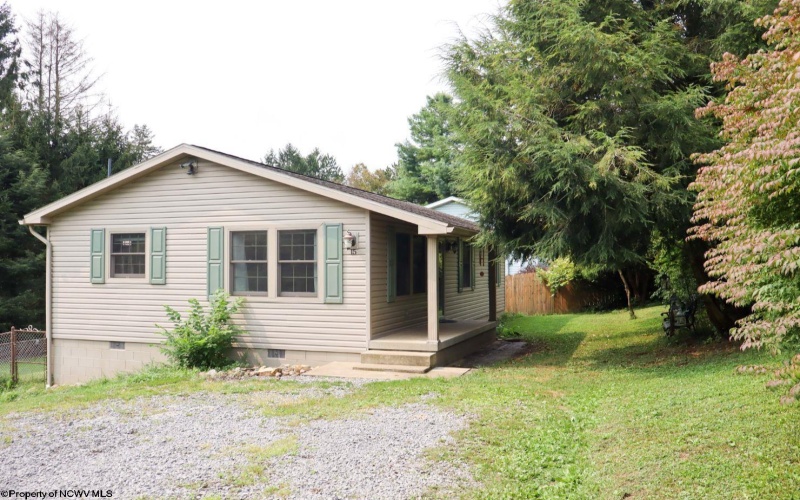 15 Molisee Road, Morgantown, West Virginia 26508, 3 Bedrooms Bedrooms, 5 Rooms Rooms,1 BathroomBathrooms,Single Family Detached,For Sale,Molisee,10161513