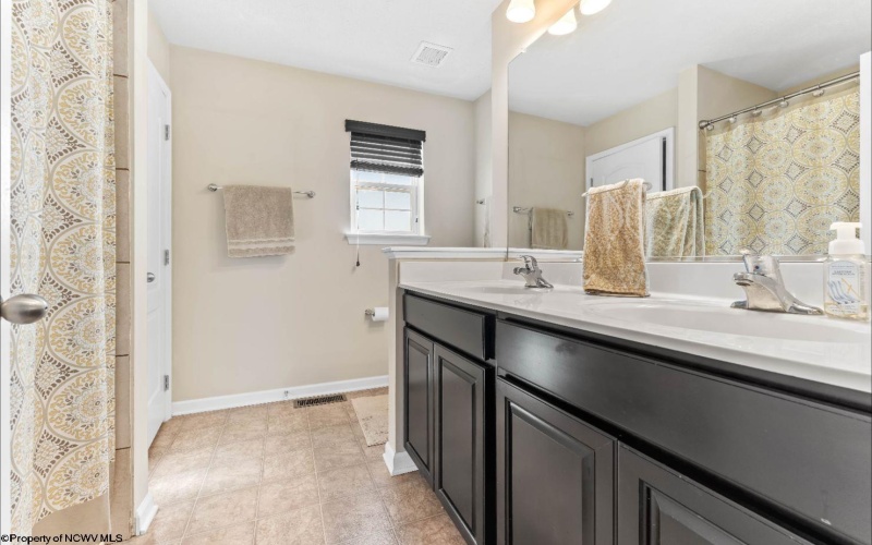 227 Meadow Ponds Lane, Maidsville, West Virginia 26541, 3 Bedrooms Bedrooms, 7 Rooms Rooms,2 BathroomsBathrooms,Single Family Detached,For Sale,Meadow Ponds,10161514