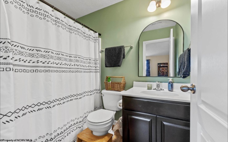 227 Meadow Ponds Lane, Maidsville, West Virginia 26541, 3 Bedrooms Bedrooms, 7 Rooms Rooms,2 BathroomsBathrooms,Single Family Detached,For Sale,Meadow Ponds,10161514