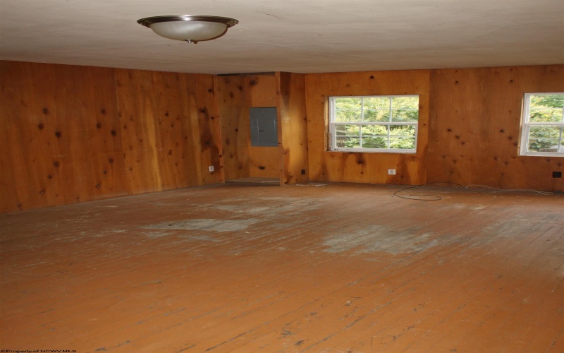 233 Kingfisher Road, Webster Springs, West Virginia 26288, 4 Bedrooms Bedrooms, 14 Rooms Rooms,1 BathroomBathrooms,Single Family Detached,For Sale,Kingfisher,10161515