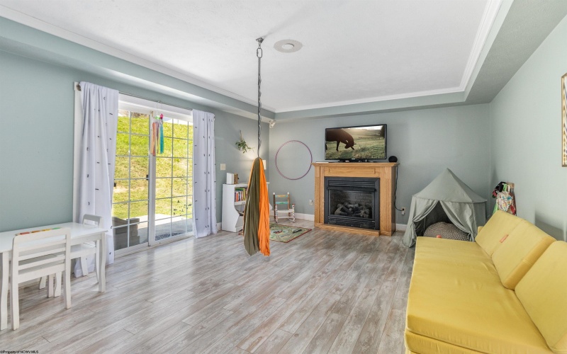 110 Patio Drive, Fairmont, West Virginia 26554, 4 Bedrooms Bedrooms, 8 Rooms Rooms,3 BathroomsBathrooms,Single Family Detached,For Sale,Patio,10161517