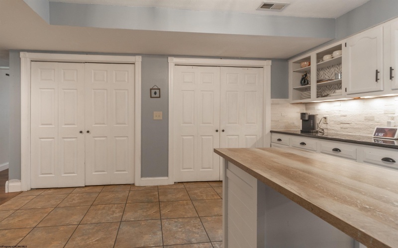 110 Patio Drive, Fairmont, West Virginia 26554, 4 Bedrooms Bedrooms, 8 Rooms Rooms,3 BathroomsBathrooms,Single Family Detached,For Sale,Patio,10161517