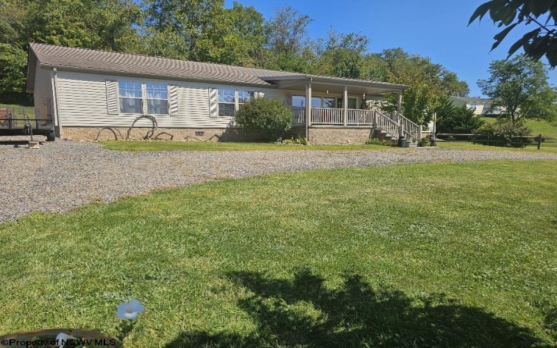 7 Paw Paw Lane, Morgantown, West Virginia 26501, 3 Bedrooms Bedrooms, 7 Rooms Rooms,2 BathroomsBathrooms,Single Family Detached,For Sale,Paw Paw,10161527