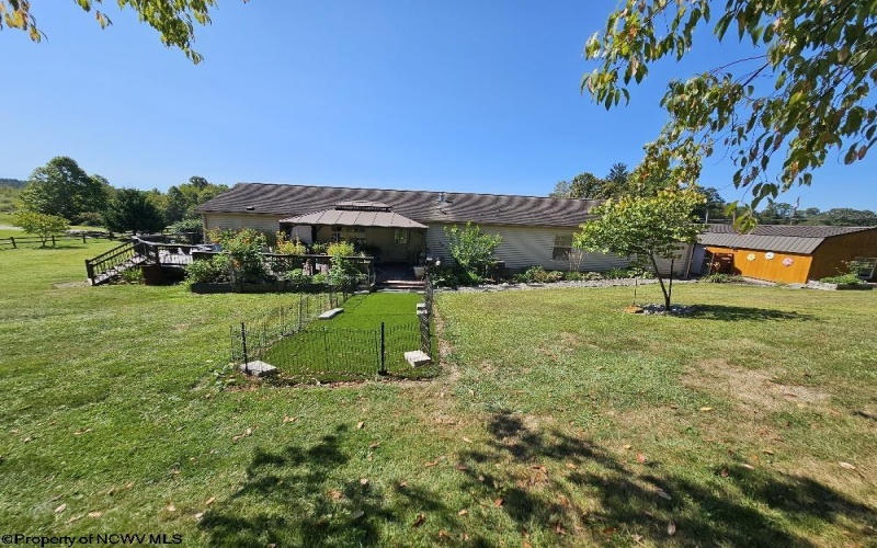 7 Paw Paw Lane, Morgantown, West Virginia 26501, 3 Bedrooms Bedrooms, 7 Rooms Rooms,2 BathroomsBathrooms,Single Family Detached,For Sale,Paw Paw,10161527