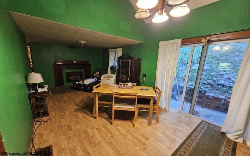 374 Limestone Road, Clarksburg, West Virginia 26301, 3 Bedrooms Bedrooms, 7 Rooms Rooms,1 BathroomBathrooms,Single Family Detached,For Sale,Limestone,10161528