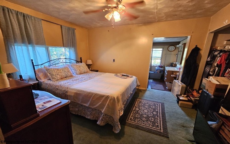 374 Limestone Road, Clarksburg, West Virginia 26301, 3 Bedrooms Bedrooms, 7 Rooms Rooms,1 BathroomBathrooms,Single Family Detached,For Sale,Limestone,10161528