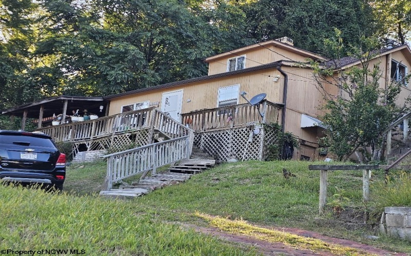 374 Limestone Road, Clarksburg, West Virginia 26301, 3 Bedrooms Bedrooms, 7 Rooms Rooms,1 BathroomBathrooms,Single Family Detached,For Sale,Limestone,10161528