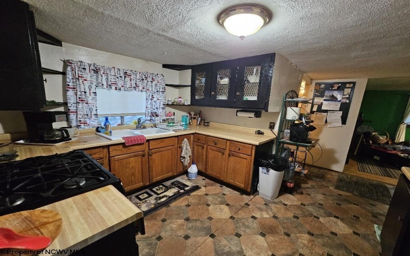 374 Limestone Road, Clarksburg, West Virginia 26301, 3 Bedrooms Bedrooms, 7 Rooms Rooms,1 BathroomBathrooms,Single Family Detached,For Sale,Limestone,10161528