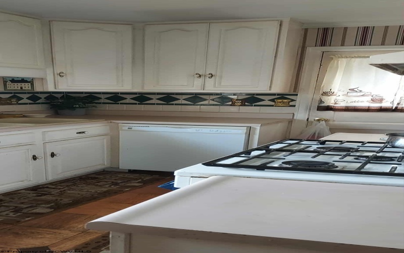 505 Third Street, Clarksburg, West Virginia 26301, 3 Bedrooms Bedrooms, 8 Rooms Rooms,1 BathroomBathrooms,Single Family Detached,For Sale,Third,10161534