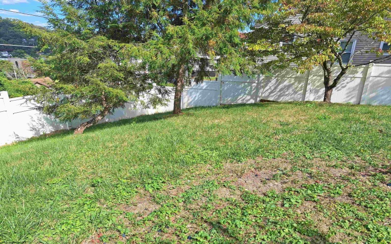 505 Third Street, Clarksburg, West Virginia 26301, 3 Bedrooms Bedrooms, 8 Rooms Rooms,1 BathroomBathrooms,Single Family Detached,For Sale,Third,10161534