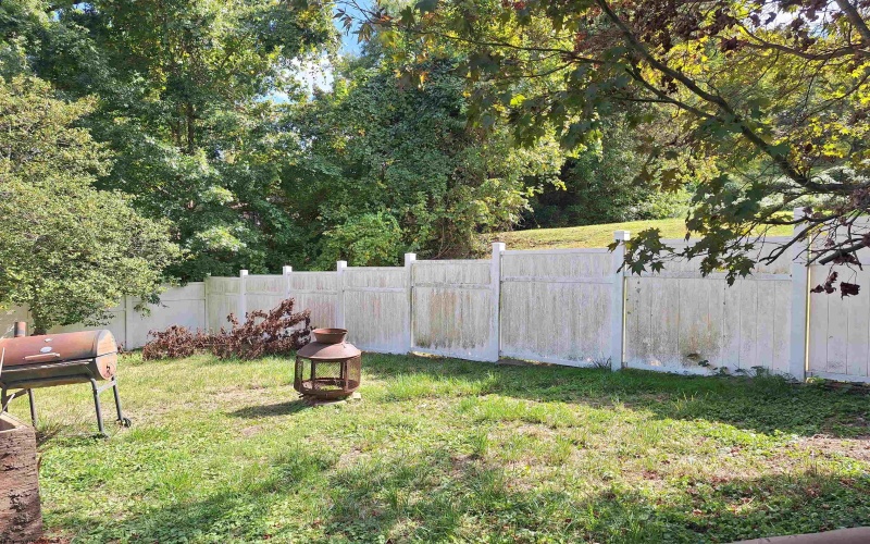 505 Third Street, Clarksburg, West Virginia 26301, 3 Bedrooms Bedrooms, 8 Rooms Rooms,1 BathroomBathrooms,Single Family Detached,For Sale,Third,10161534