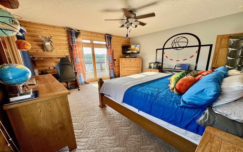 850 Lakeview Drive, Horner, West Virginia 26372, 5 Bedrooms Bedrooms, 12 Rooms Rooms,4 BathroomsBathrooms,Single Family Detached,For Sale,Lakeview,10161529