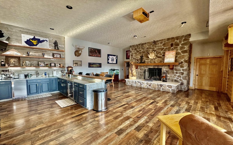 850 Lakeview Drive, Horner, West Virginia 26372, 5 Bedrooms Bedrooms, 12 Rooms Rooms,4 BathroomsBathrooms,Single Family Detached,For Sale,Lakeview,10161529