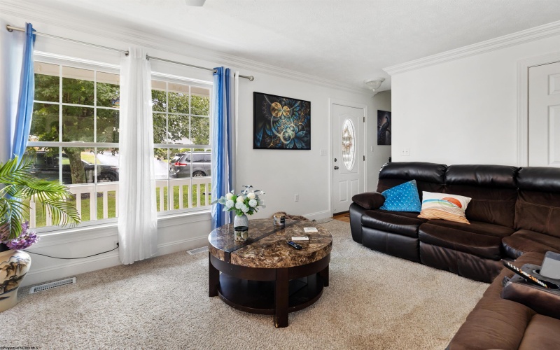 112 Five Forks Drive, Morgantown, West Virginia 26508, 3 Bedrooms Bedrooms, 6 Rooms Rooms,3 BathroomsBathrooms,Residential Rentals,For Rent,Five Forks,10161531