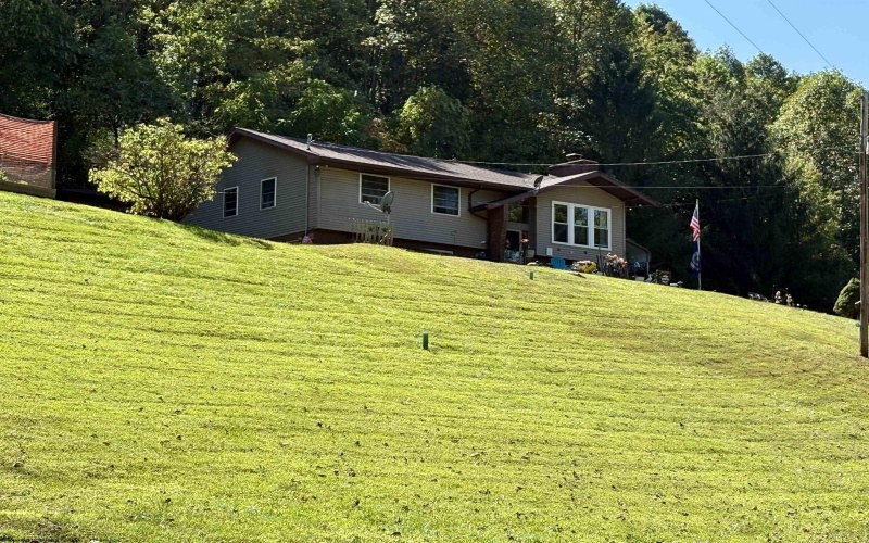 2458 Halls Run Road, Bristol, West Virginia 26426, 3 Bedrooms Bedrooms, 6 Rooms Rooms,2 BathroomsBathrooms,Single Family Detached,For Sale,Halls Run,10161533