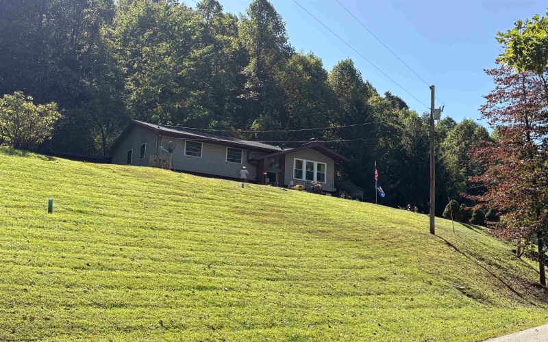 2458 Halls Run Road, Bristol, West Virginia 26426, 3 Bedrooms Bedrooms, 6 Rooms Rooms,2 BathroomsBathrooms,Single Family Detached,For Sale,Halls Run,10161533