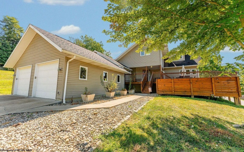 1402 Arcadia Drive, Fairmont, West Virginia 26554, 3 Bedrooms Bedrooms, 7 Rooms Rooms,3 BathroomsBathrooms,Single Family Detached,For Sale,Arcadia,10161536