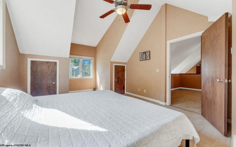 1402 Arcadia Drive, Fairmont, West Virginia 26554, 3 Bedrooms Bedrooms, 7 Rooms Rooms,3 BathroomsBathrooms,Single Family Detached,For Sale,Arcadia,10161536