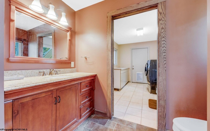 1402 Arcadia Drive, Fairmont, West Virginia 26554, 3 Bedrooms Bedrooms, 7 Rooms Rooms,3 BathroomsBathrooms,Single Family Detached,For Sale,Arcadia,10161536